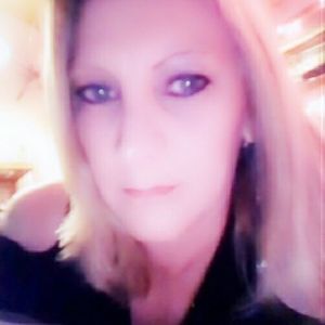 Meet your Posher, Dena